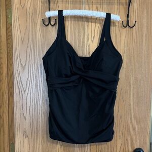 NWT Lands' End Sz 16D-18D Black Underwire Front Wrap Tankini Swim Top